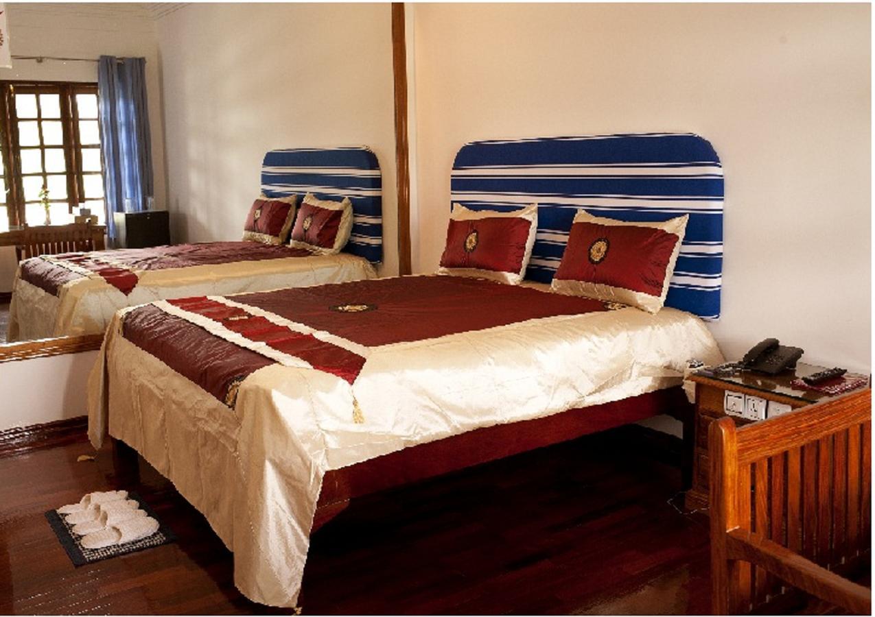 Myanmar Life Hotel Rangoon Buitenkant foto