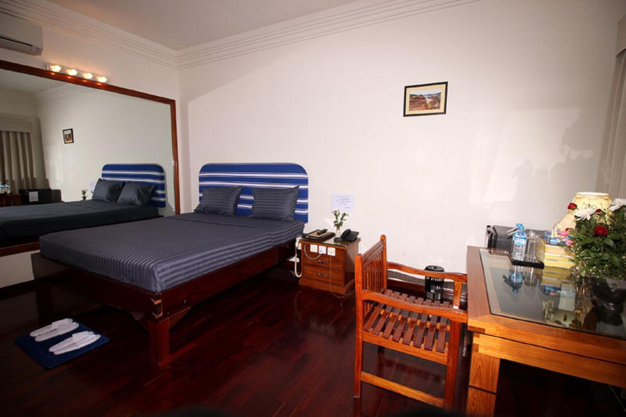 Myanmar Life Hotel Rangoon Buitenkant foto