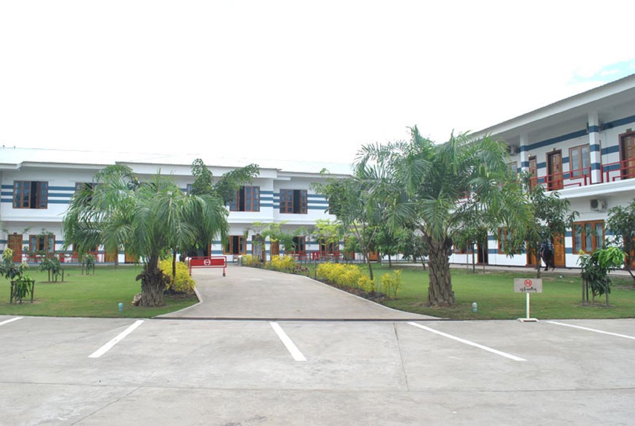 Myanmar Life Hotel Rangoon Buitenkant foto