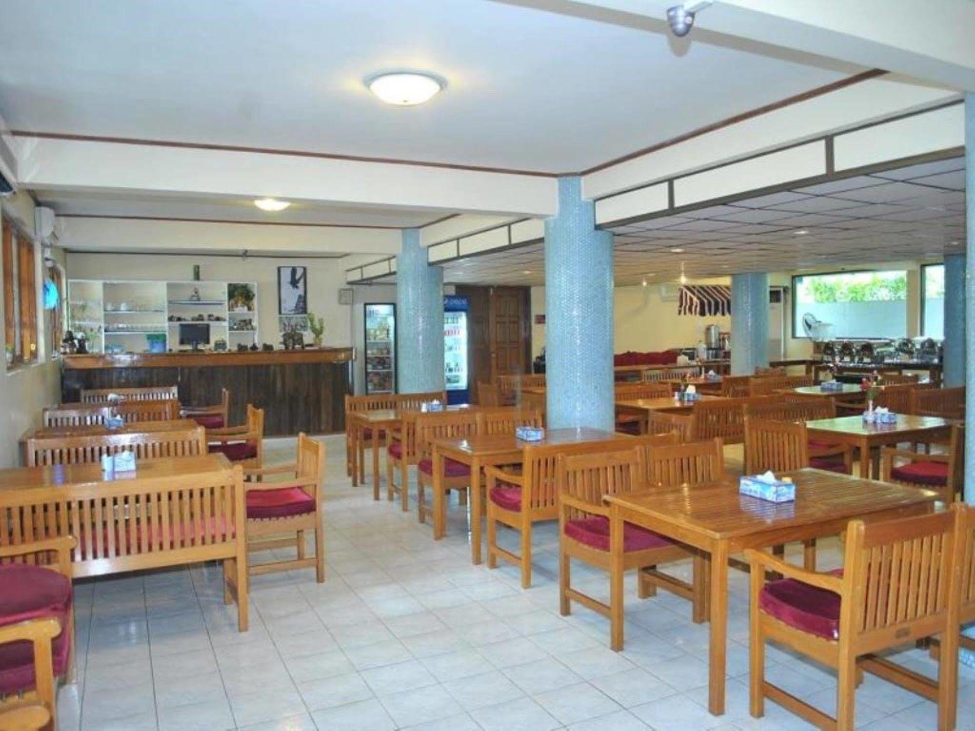 Myanmar Life Hotel Rangoon Buitenkant foto