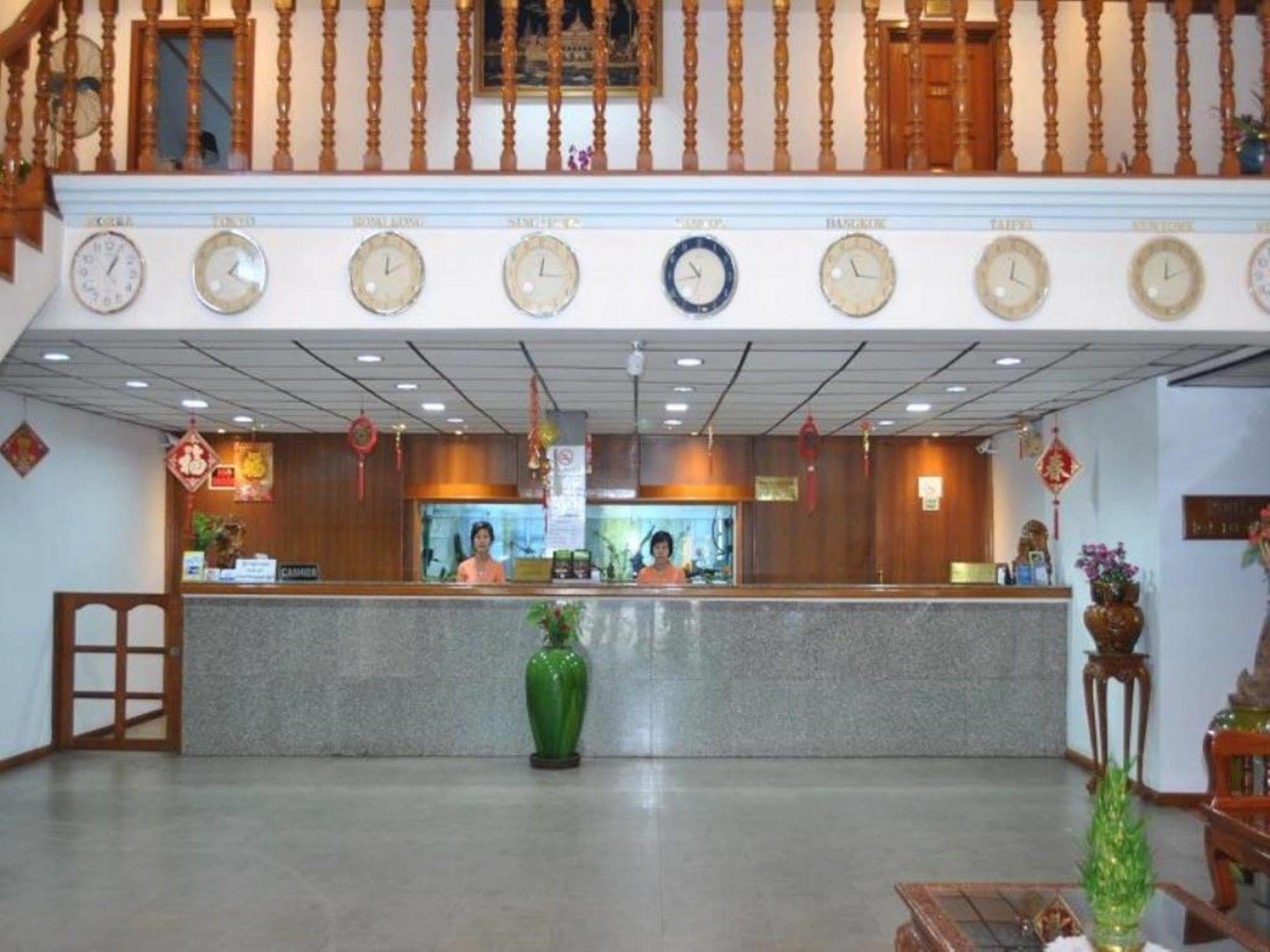 Myanmar Life Hotel Rangoon Buitenkant foto
